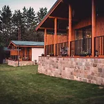 Dakota Forest Retreat Villa *