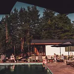 Dakota Forest Retreat Villa *