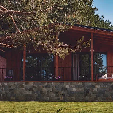 Dakota Forest Retreat Villa *